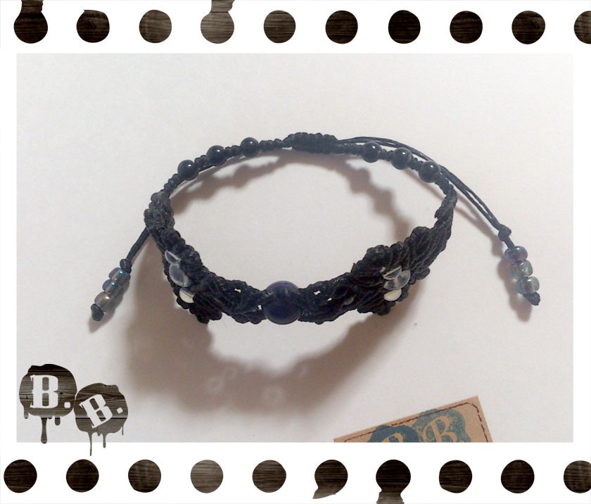 番の蝶蜂ブレスレット【パープルタイガーアイ】【ブラックコード】【ハンドメイドアクセサリー】