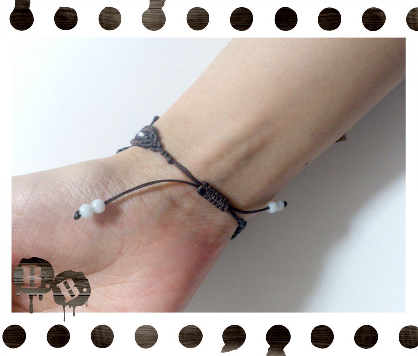 番の玉蝶ブレスレット【翡翠】【ブラウンコード】【ハンドメイドアクセサリー】