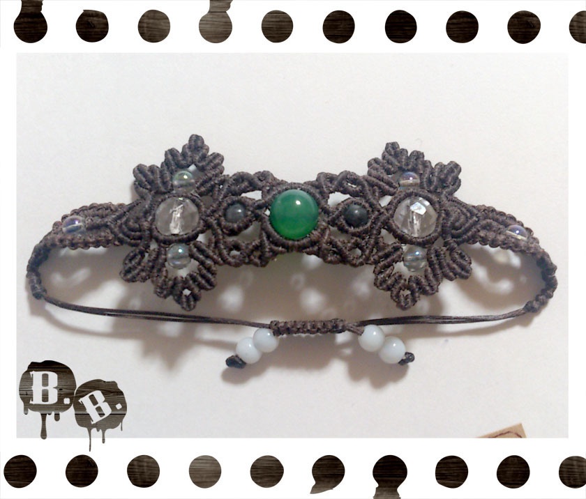 番の玉蝶ブレスレット【翡翠】【ブラウンコード】【ハンドメイドアクセサリー】