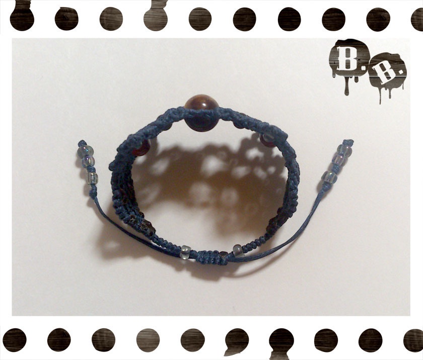 番の蝶蜂ブレスレット【金珊瑚】【ネイビーコード】【ハンドメイドアクセサリー】