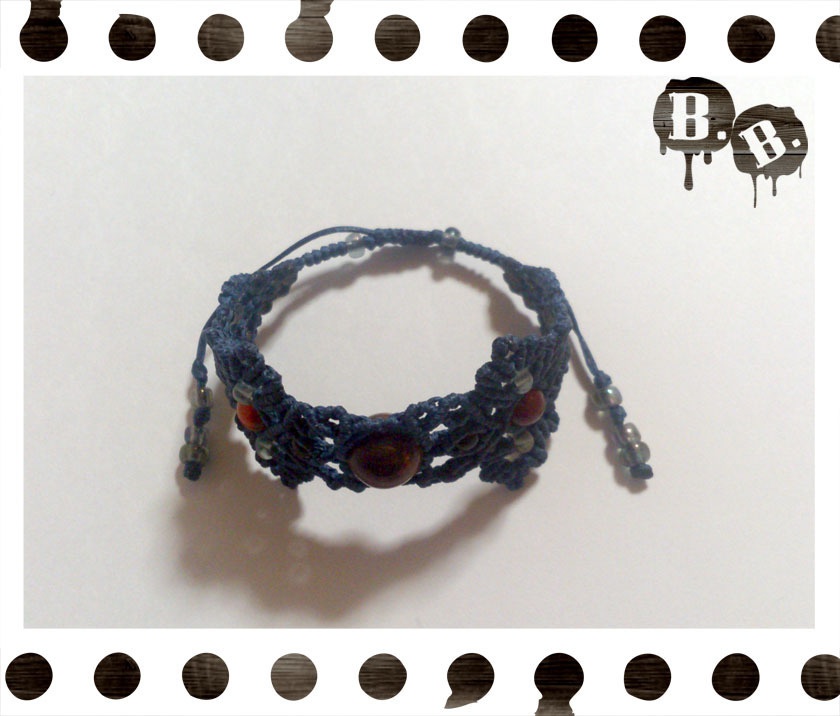 番の蝶蜂ブレスレット【金珊瑚】【ネイビーコード】【ハンドメイドアクセサリー】