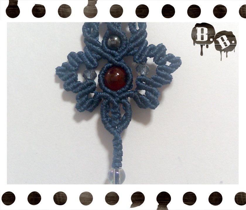 尾長蝶蜂の片耳用キドニーフックピアス【ボツワナアゲート】【ネイビーコード】【ハンドメイドアクセサリー】