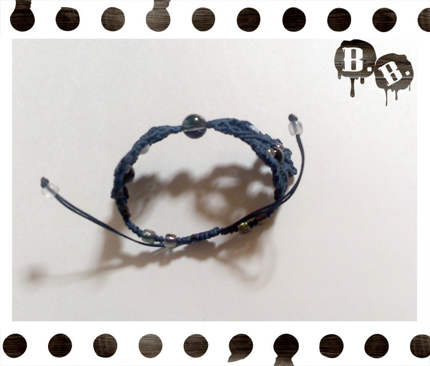 番の尾長蝶蜂ブレスレット【シルバーパープルオーラ】【ネイビーコード】【ハンドメイドアクセサリー】