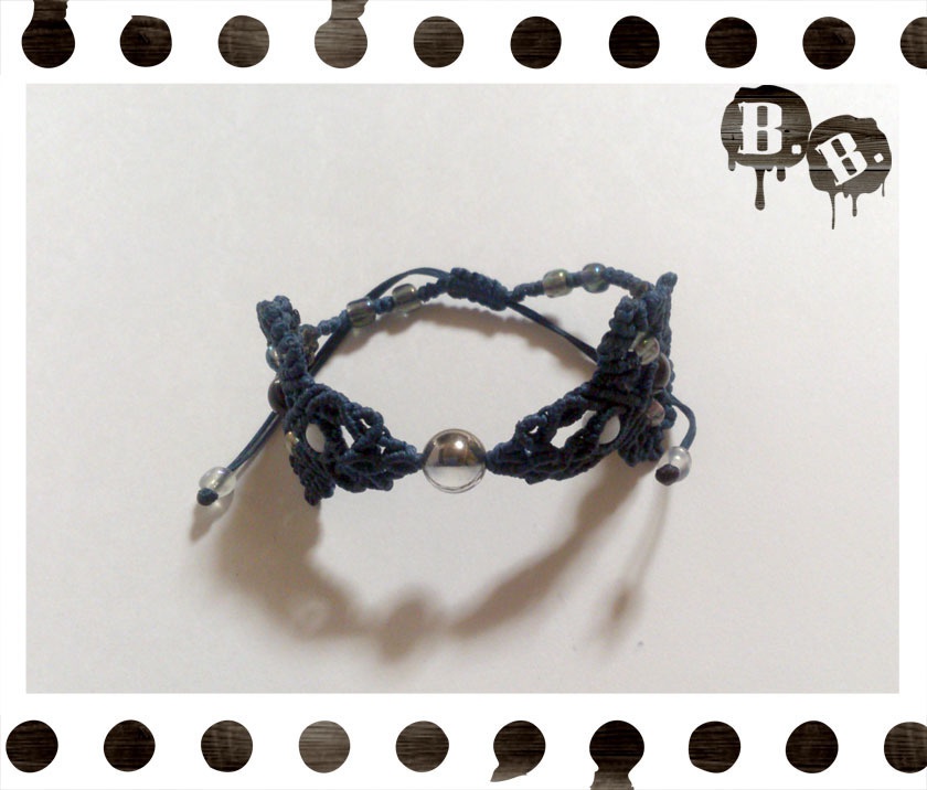 番の尾長蝶蜂ブレスレット【シルバーパープルオーラ】【ネイビーコード】【ハンドメイドアクセサリー】