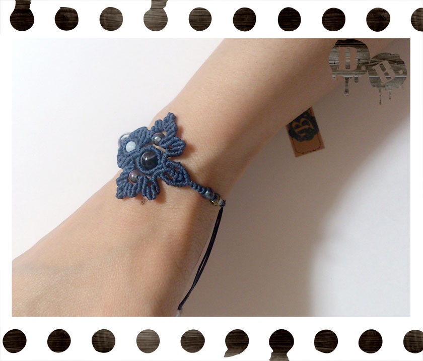 番の尾長蝶蜂ブレスレット【シルバーパープルオーラ】【ネイビーコード】【ハンドメイドアクセサリー】