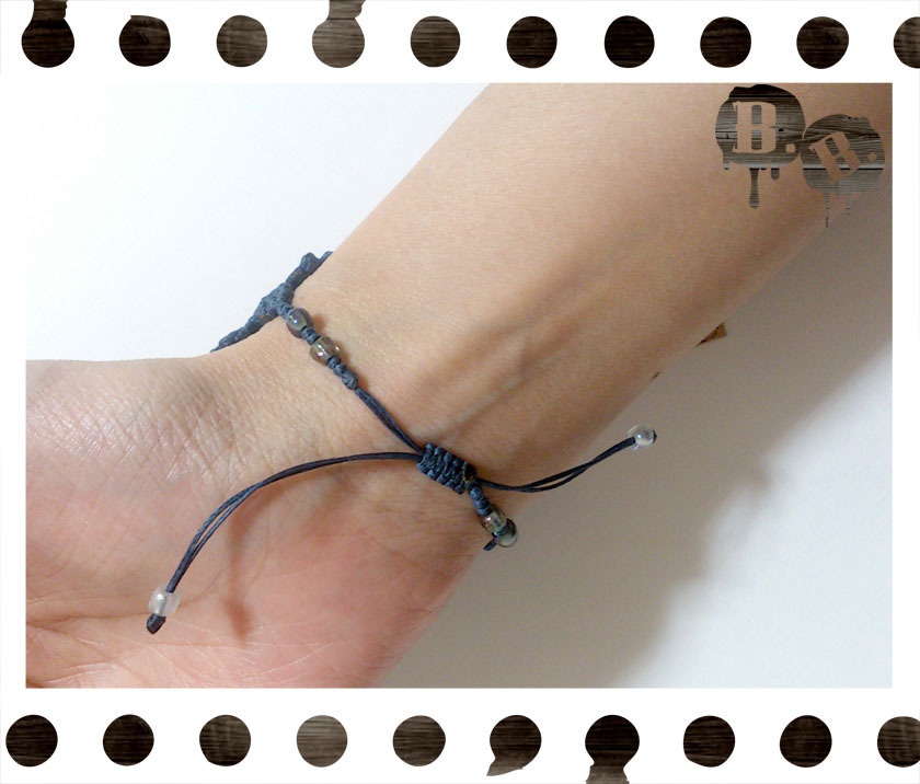 番の尾長蝶蜂ブレスレット【シルバーパープルオーラ】【ネイビーコード】【ハンドメイドアクセサリー】