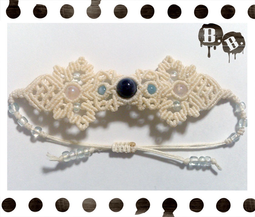 番の蝶蜂ブレスレット【アメジスト】【ナチュラルホワイトコード】【ハンドメイドアクセサリー】