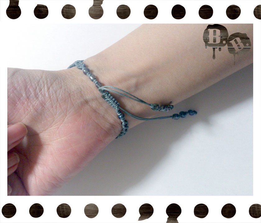 【アシンメトリー】蝶蜂のブレスレット【ローズオーラ】【グレーコード】【ハンドメイドアクセサリー】