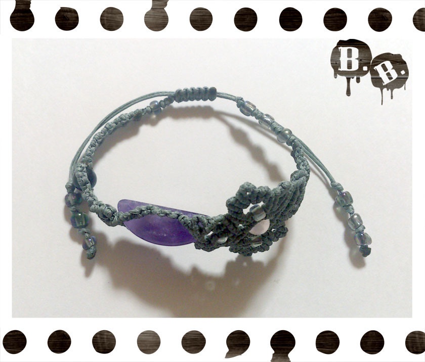 【アシンメトリー】蝶蜂のブレスレット【ローズオーラ】【グレーコード】【ハンドメイドアクセサリー】