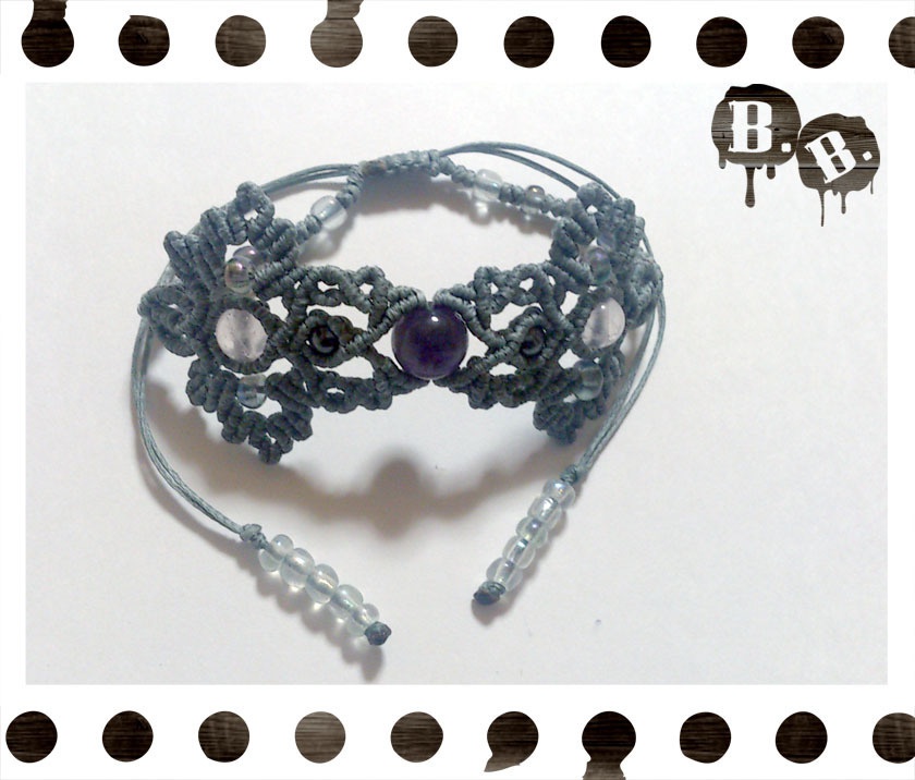 番の尾長蝶蜂ブレスレット【アメジスト】【グレーコード】【ハンドメイドアクセサリー】