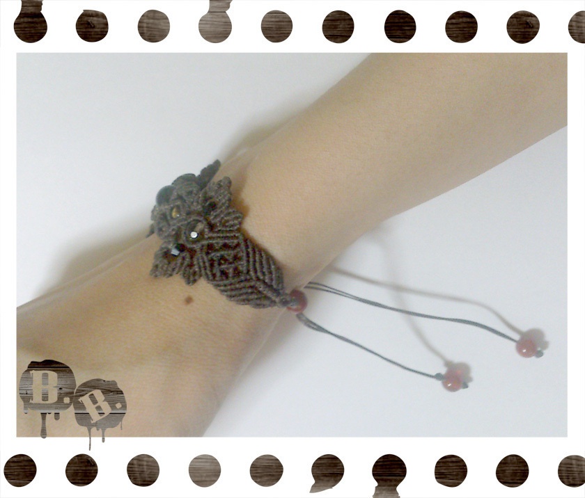 番の蝶蜂ブレスレット【オニキス】【ブラウンコード】【ハンドメイドアクセサリー】