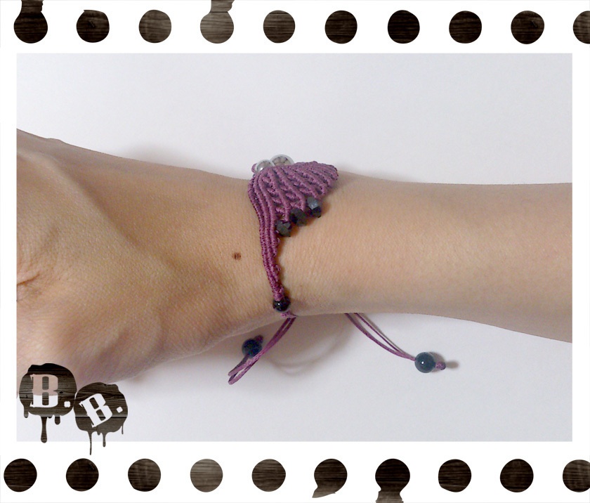 渦翼のブレスレット【ヘマタイトシルバー】【パープルコード】【ハンドメイドアクセサリー】