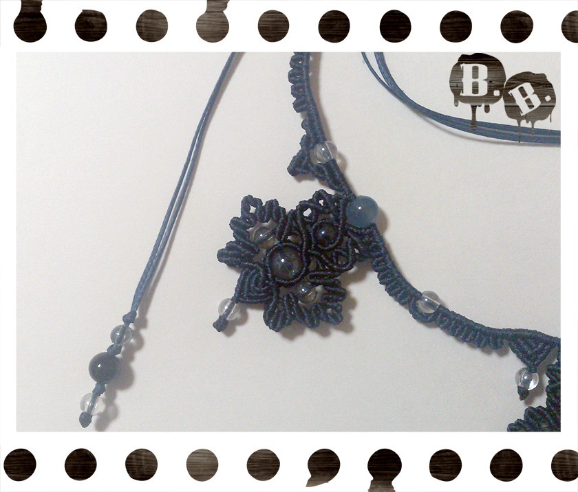 玉蝶のネックレス【キャッツアイ】【ネイビーコード】【ハンドメイドアクセサリー】