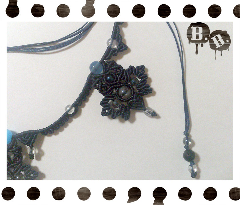 玉蝶のネックレス【キャッツアイ】【ネイビーコード】【ハンドメイドアクセサリー】