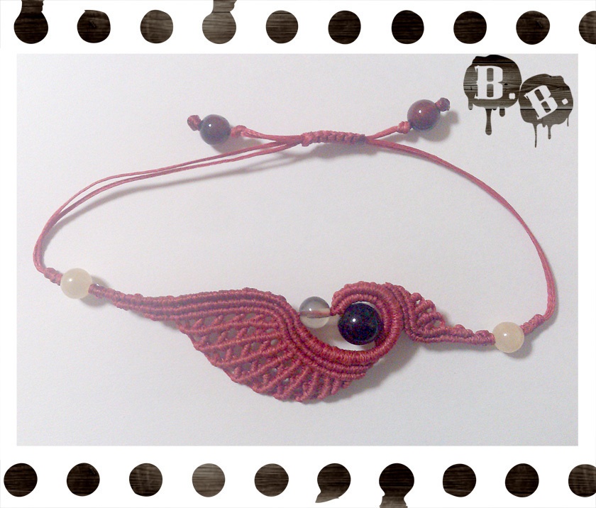 渦翼のブレスレット【オニキス】【レッドコード】【ハンドメイドアクセサリー】