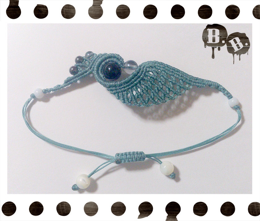 渦翼のブレスレット【オニキス】【ブルーグリーンコード】【ハンドメイドアクセサリー】