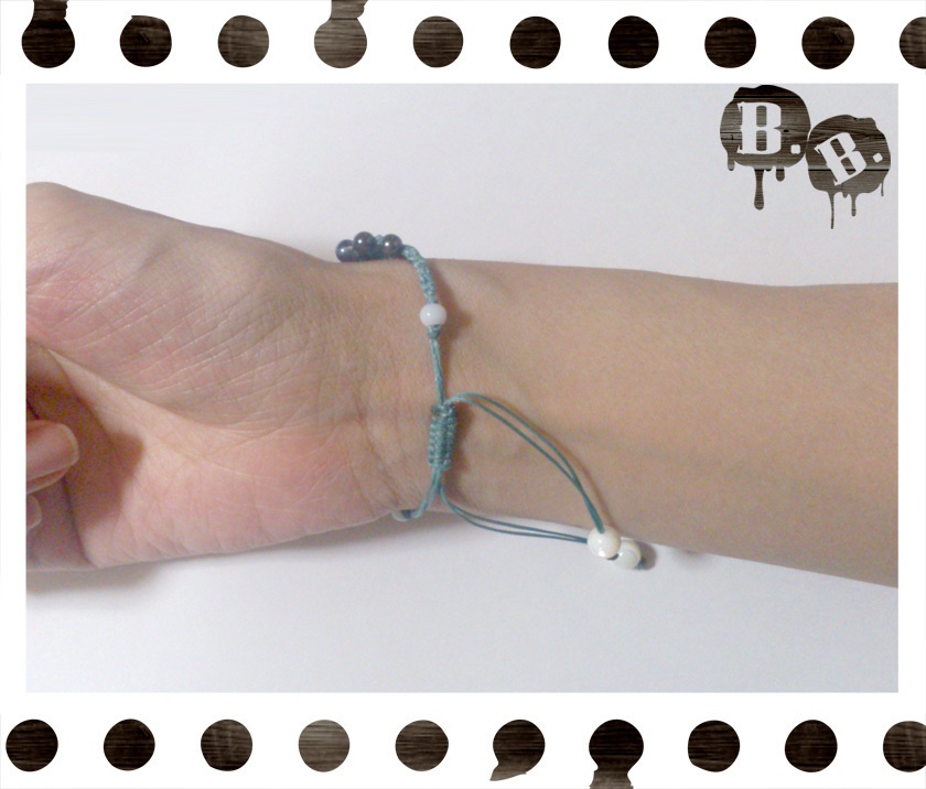 渦翼のブレスレット【オニキス】【ブルーグリーンコード】【ハンドメイドアクセサリー】