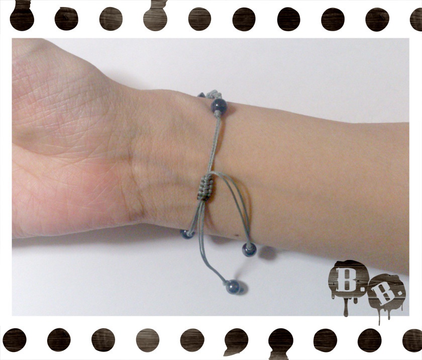 渦翼のブレスレット【ヘマタイト】【グレーコード】【ハンドメイドアクセサリー】