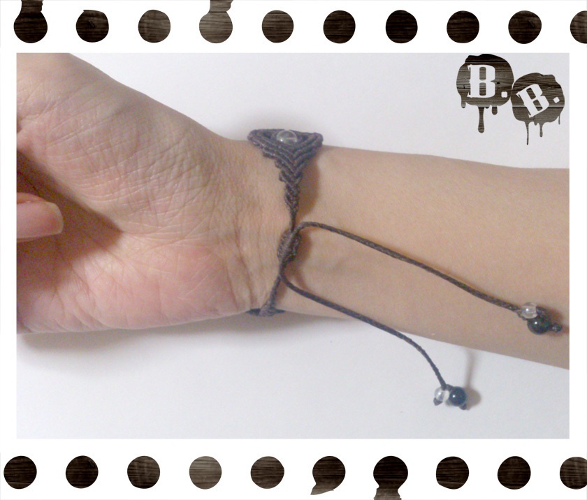 クローバー・フォレストのブレスレット・ピアスセット【クリソコラ】【ブラウンコード】【ハンドメイドアクセサリー】