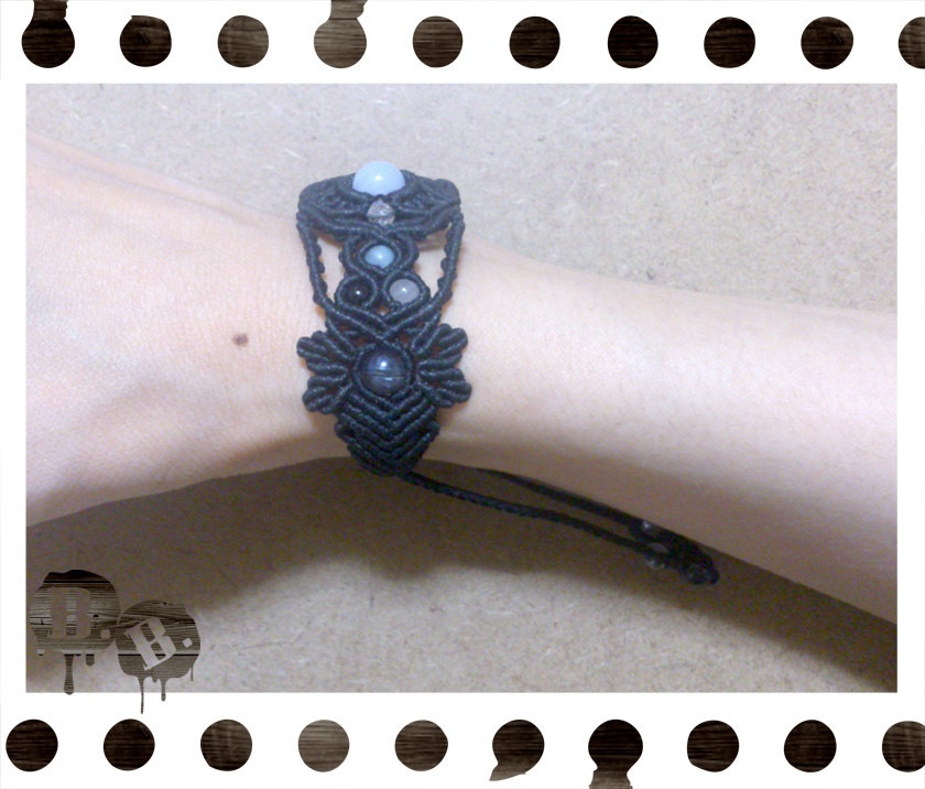 【クローバー・ブルーレース】ブレスレット・ピアスセット【ブルーレースアゲート】【ブラックコード】【ハンドメイドアクセサリー】