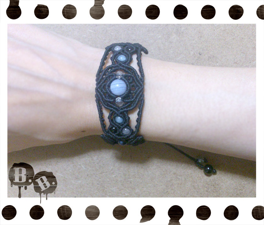 【クローバー・ブルーレース】ブレスレット・ピアスセット【ブルーレースアゲート】【ブラックコード】【ハンドメイドアクセサリー】