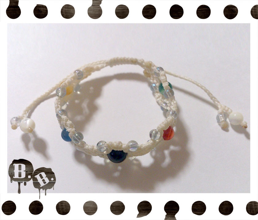 フォーリーフブレスレット【オニキス】【ナチュラルホワイトコード】【ハンドメイドアクセサリー】