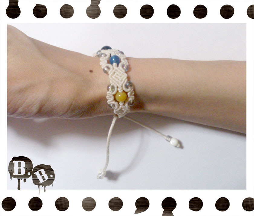 フォーリーフブレスレット【オニキス】【ナチュラルホワイトコード】【ハンドメイドアクセサリー】