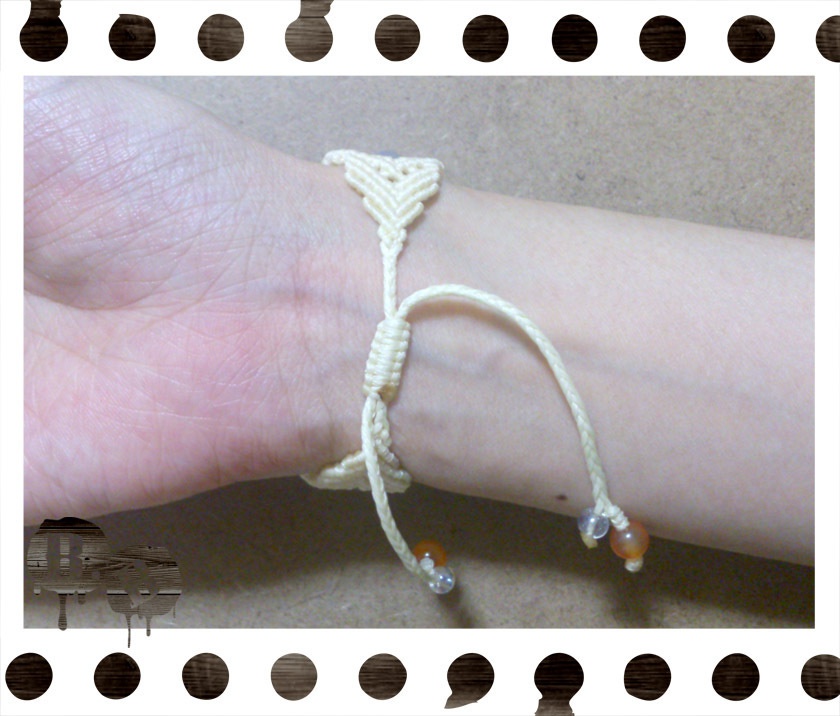 【クローバー・サンドビーチ】ブレスレット・ピアスセット【オニキス】【クリームイエローコード】【ハンドメイドアクセサリー】