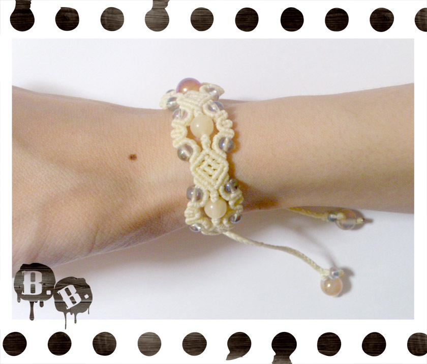 【アウトレット】フォーリーフブレスレット【カーネリアンオーラ】【クリームイエローコード】【ハンドメイドアクセサリー】