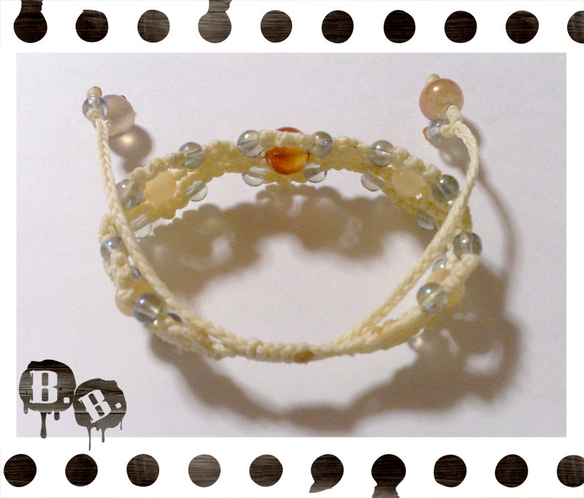 【アウトレット】フォーリーフブレスレット【カーネリアンオーラ】【クリームイエローコード】【ハンドメイドアクセサリー】