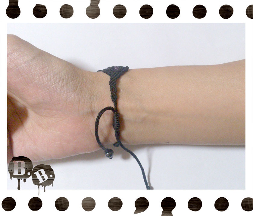 花と実りのブレスレット【ラベンダーアメジスト】【ブラックコード】【ハンドメイドアクセサリー】