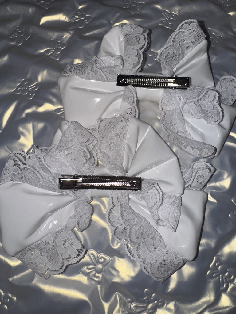 天使のエナメルレースリボンクリップ(長めレースver)