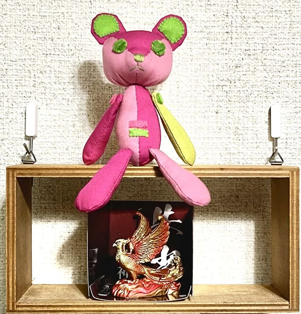 【受注販売】ちびちゃいコミッショナーのお帽子に乗っているくまのぬいぐるみ