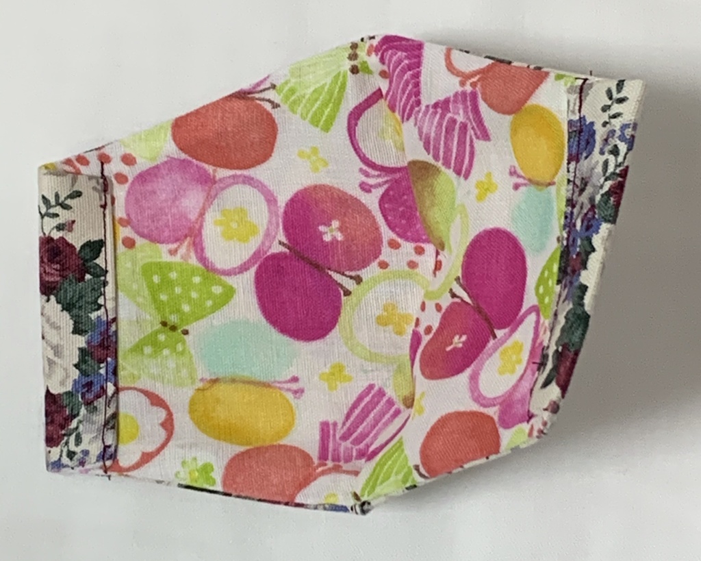 赤と青の花と黒猫の大人サイズ立体マスク