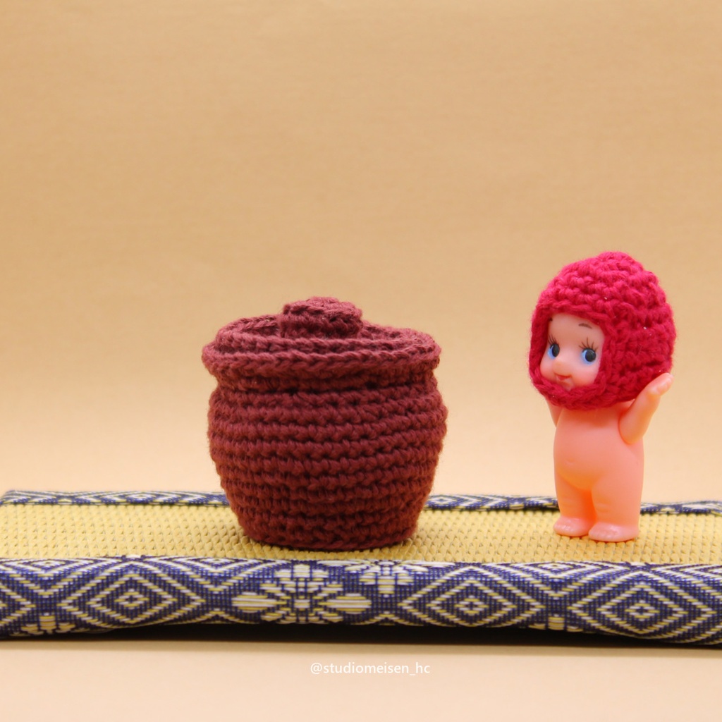 壺入り梅干しキューピー