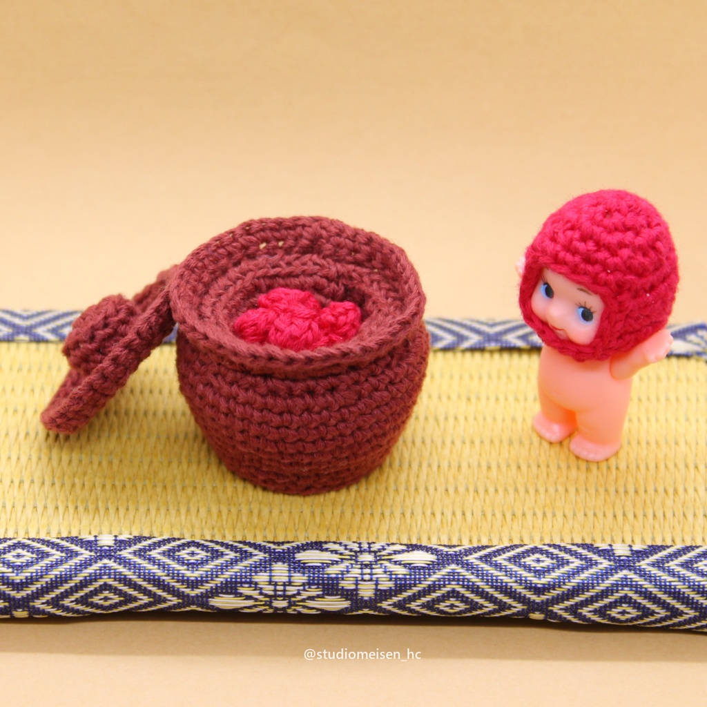 壺入り梅干しキューピー