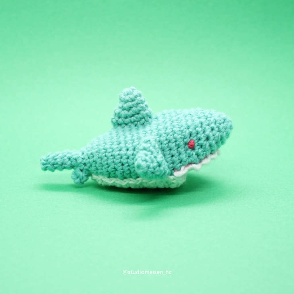 〔お洋服のみ〕サメねぶくろ