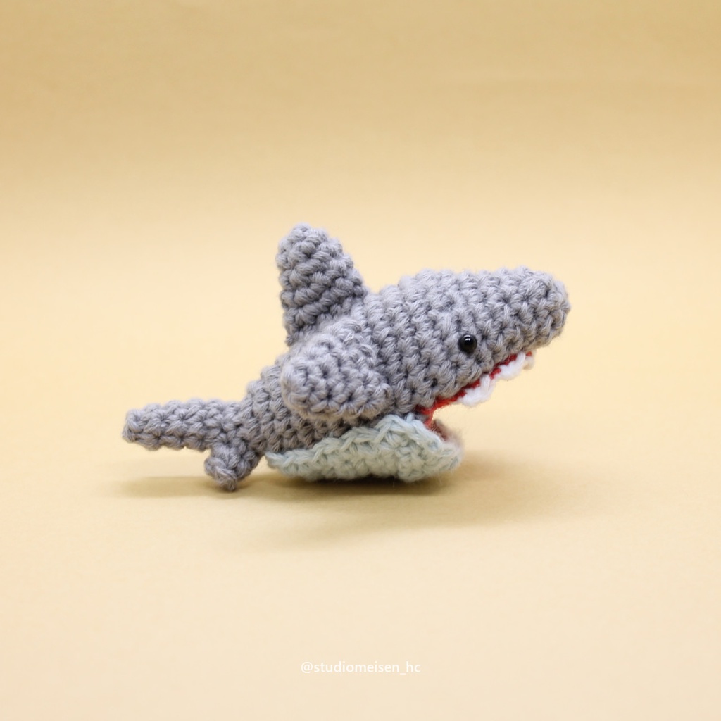 〔お洋服のみ〕サメねぶくろ