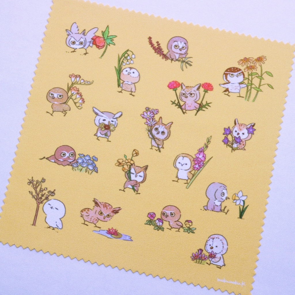 フクロウと四季のお花のメガネ拭き