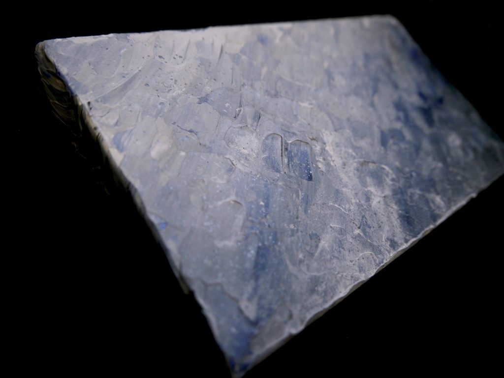 「夜の明けない街」