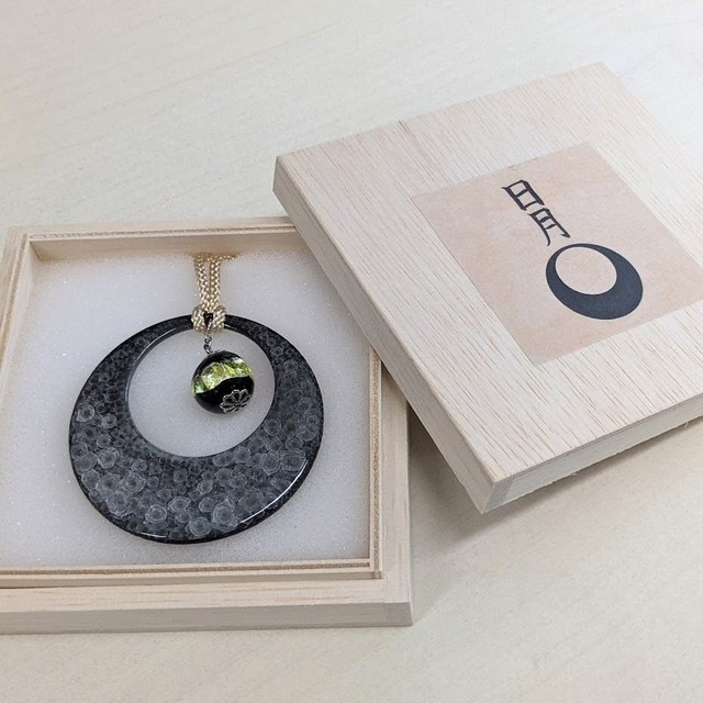 MUSUBI 日月ネックレス01