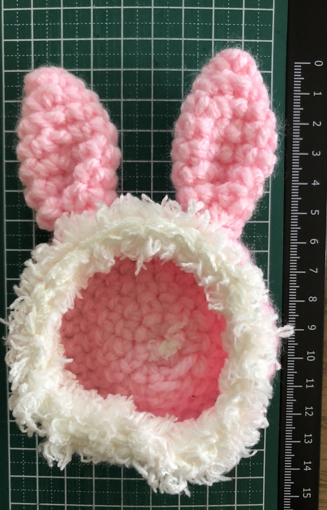 おまんじゅうマスコットの着ぐるみ うさぎ