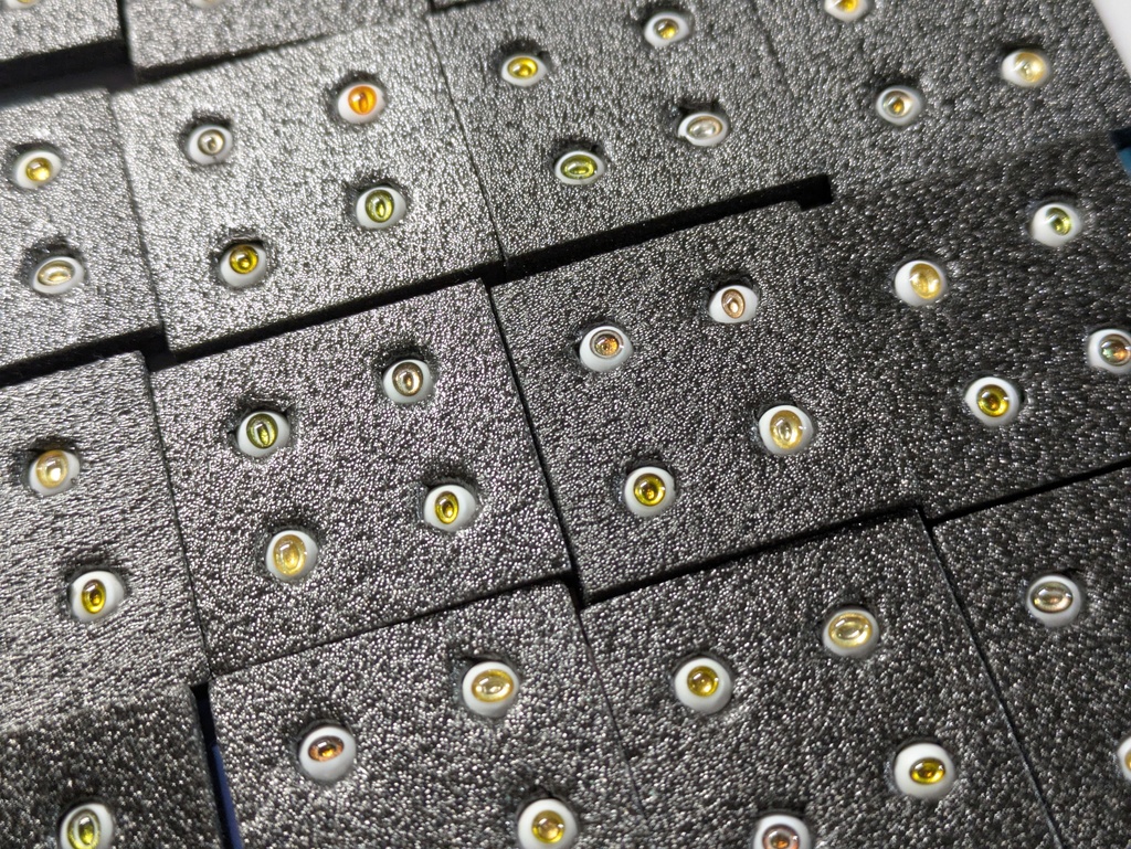 Φ5㎜ドールアイ 4粒1組のB品セット