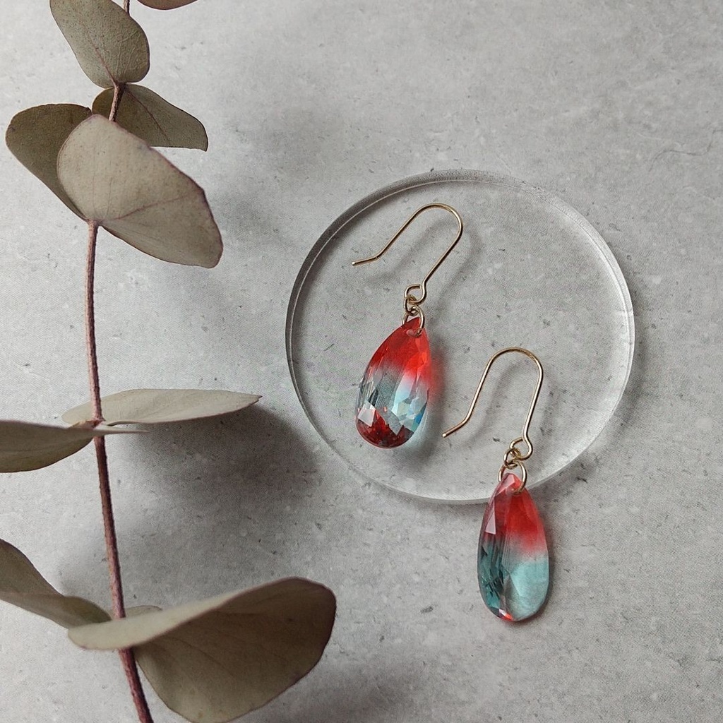 14kgf バイカラーハイドロクォーツのピアス／ブルー