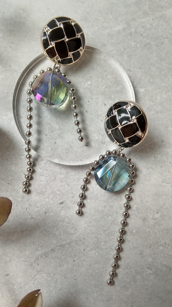 イメージピアス リベ2