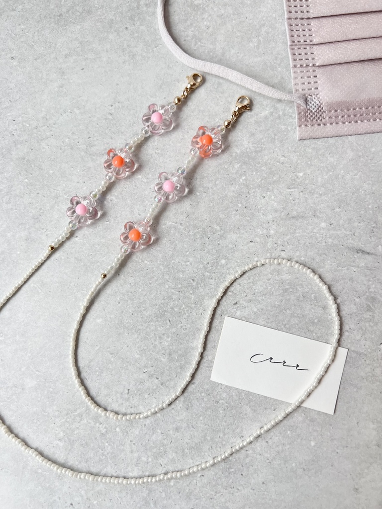 フラワービーズのマスクストラップ