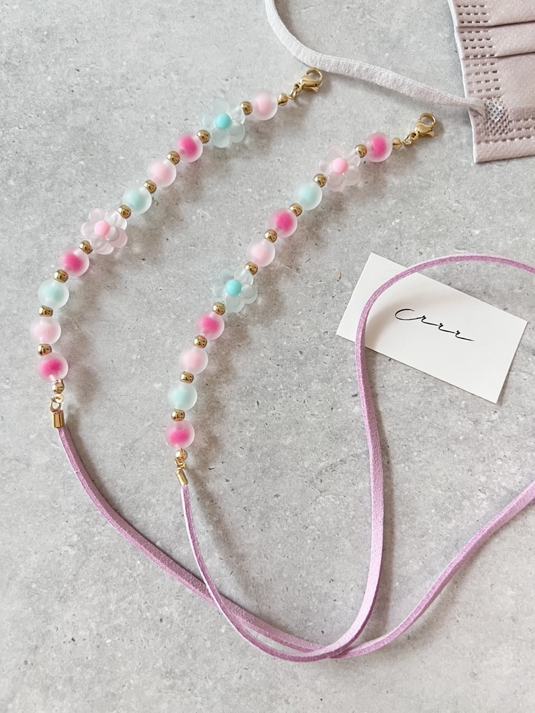 スエードコードのマスクストラップ