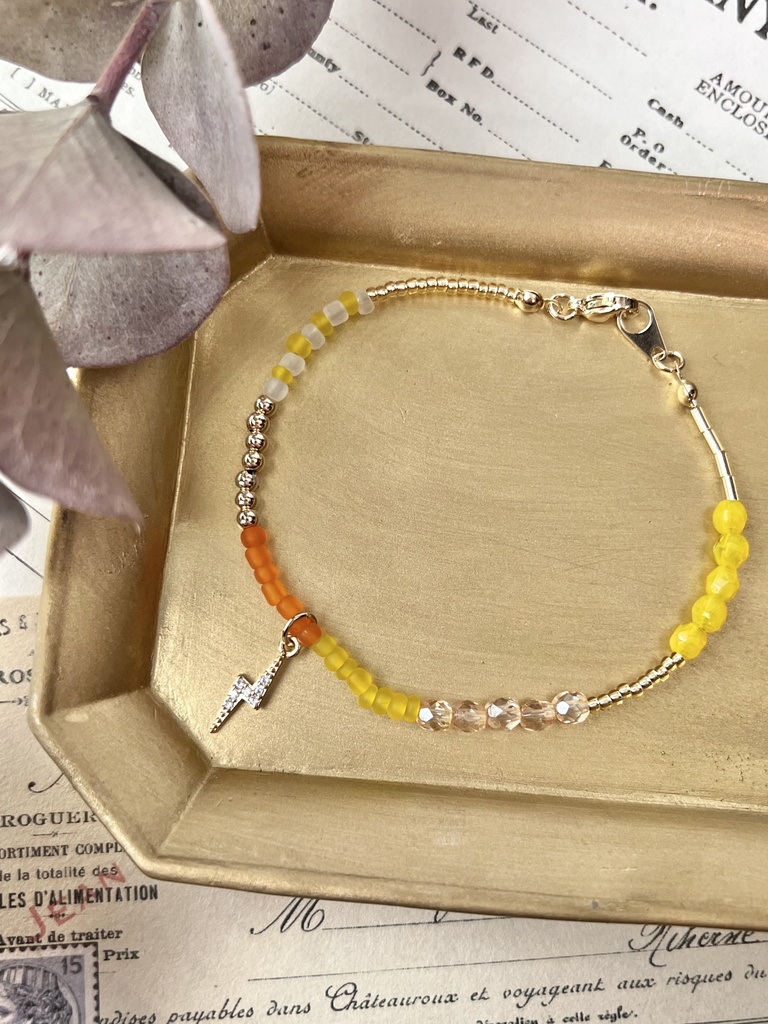 稲妻ビーズブレスレット