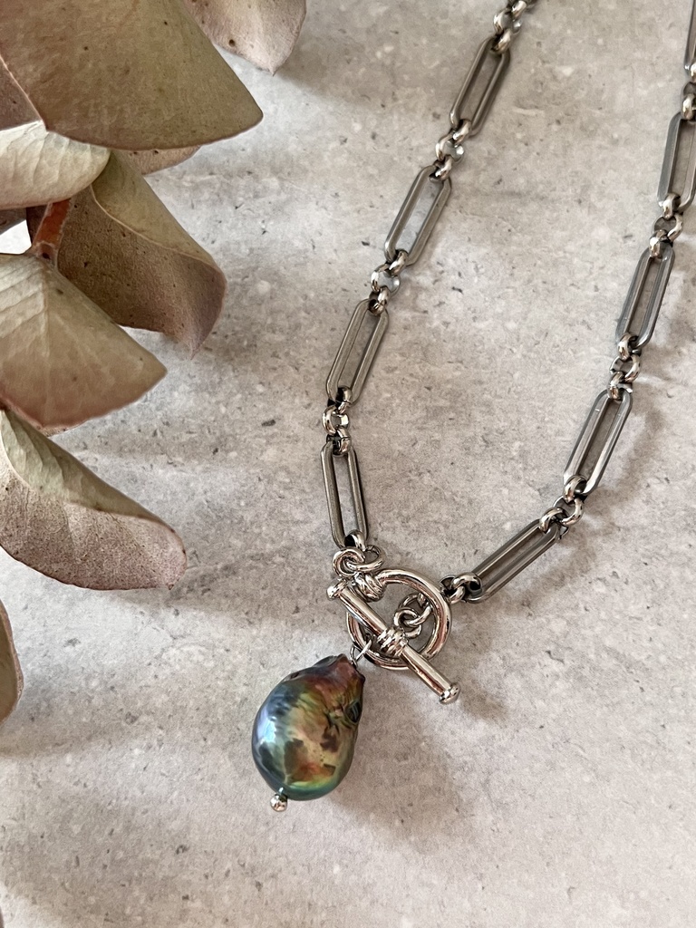 ブラックパールのマンテルネックレス