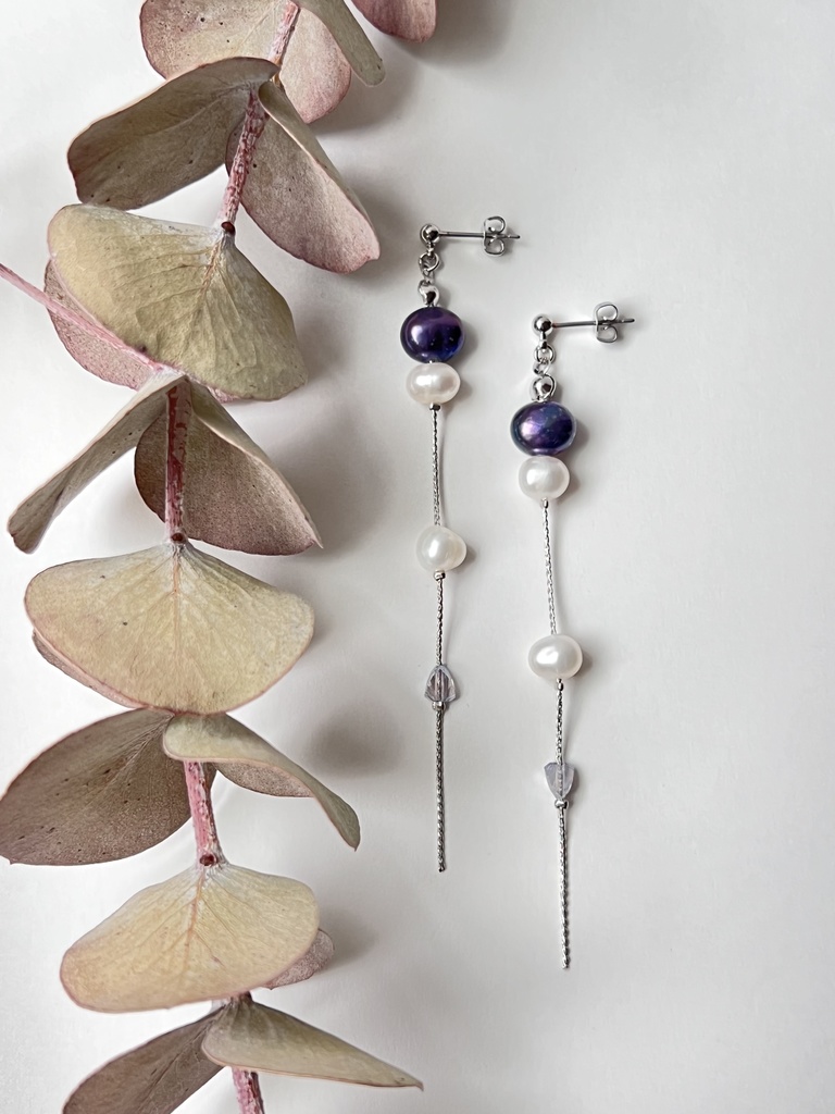 淡水パールのラインピアス